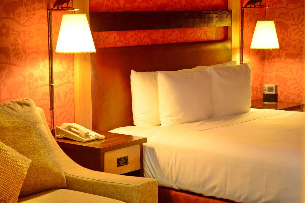 Fox Hotel And Suites Banff Ngoại thất bức ảnh